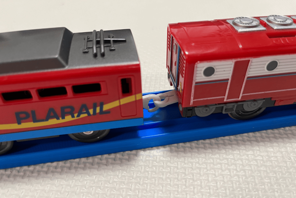 【BRIO】1歳2歳のはじめての電車おもちゃに｜プラレールよりおすすめな理由
